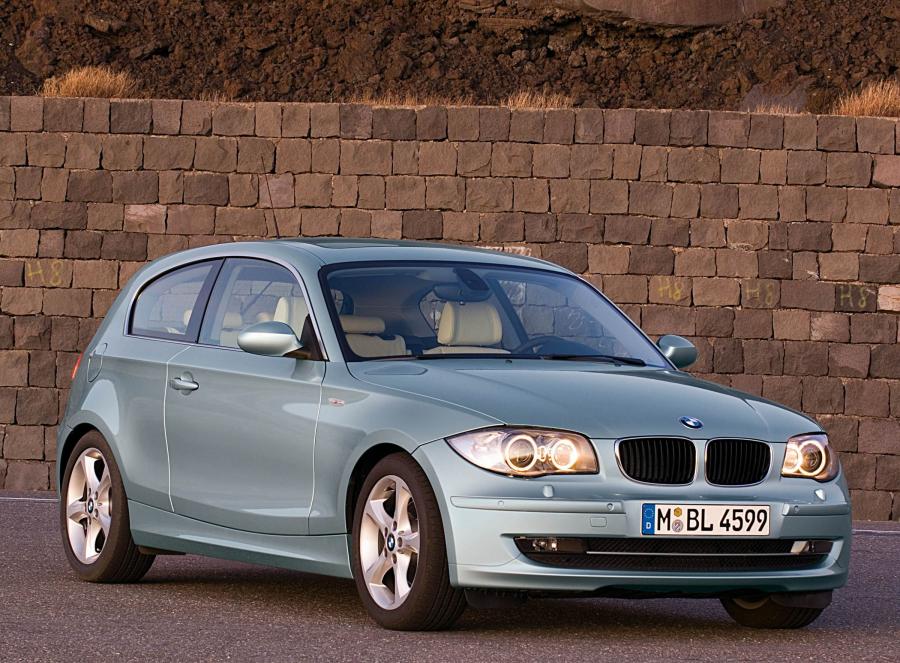  BMW 1-Series 3-Door 2005 года  (фото 23 из 51)